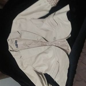 Beautiful 7th avenue New York and company jacket.